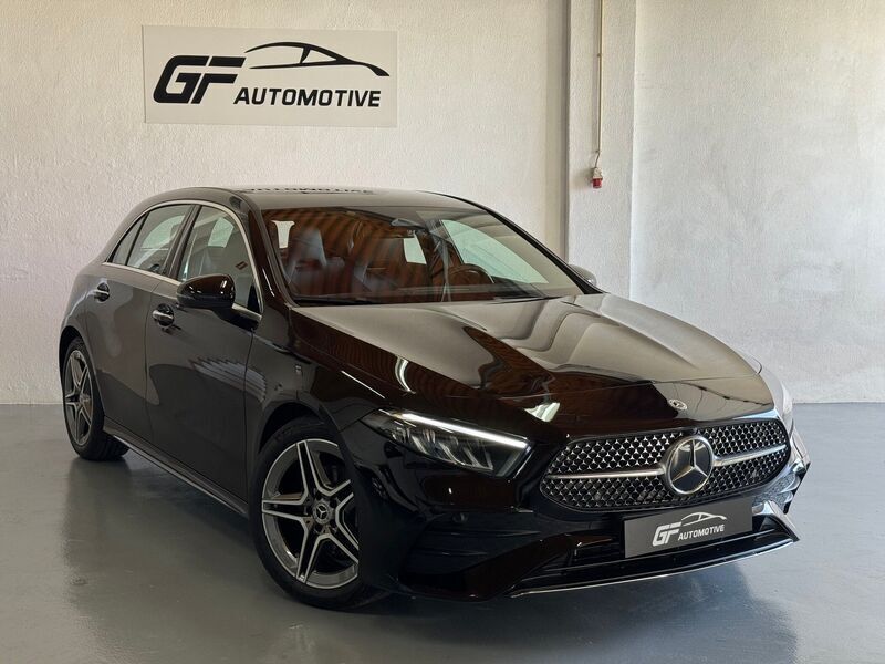 Preto Usado 2023 Mercedes A180 AMG line Sedan | € 35.950 - Imagem 1/4