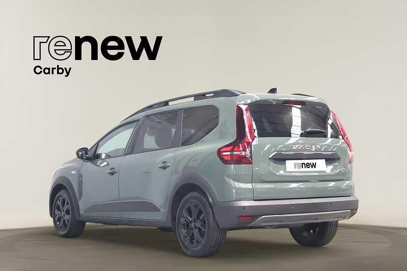 Usado Dacia Jogger Extreme 101 HP (74 kW) 2024 Verde Monovolume