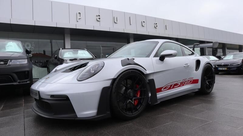Usado Porsche 992 525 HP (386 kW) 2023 Cinzento