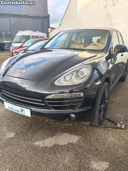 Preto Usado 2012 Porsche Cayenne Edition SUV | € 32.500 (Preço elevado) - Imagem 1/1