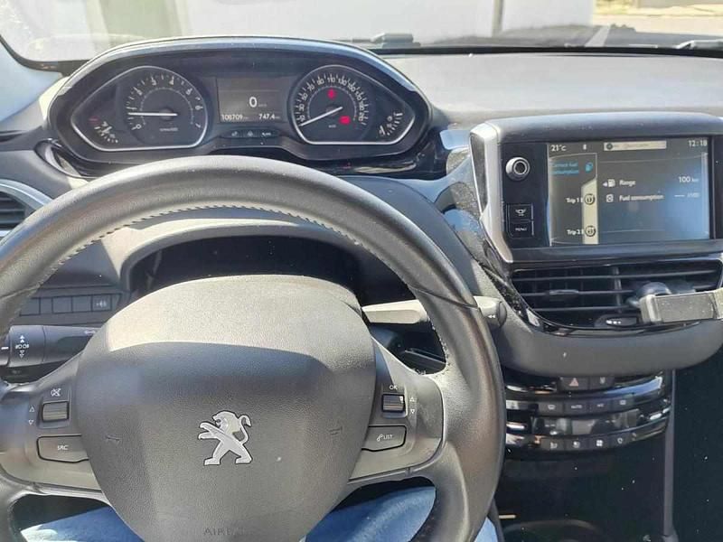 Usado Peugeot 208 82 HP (60 kW) 2013 Cinzento Citadino