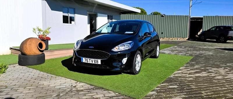 Usado Ford Fiesta 86 HP (63 kW) 2017 Preto Citadino