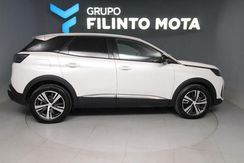 Branco Usado 2024 Peugeot 3008 Allure | € 28.790 - Imagem 1/4