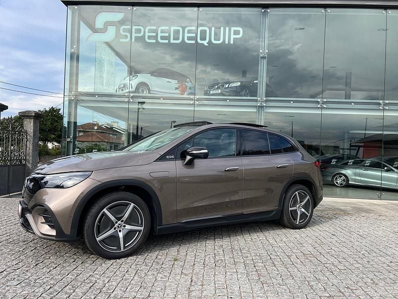 Usado Mercedes EQE300 AMG line 180 kW (245 HP) 2024 Cinza SUV