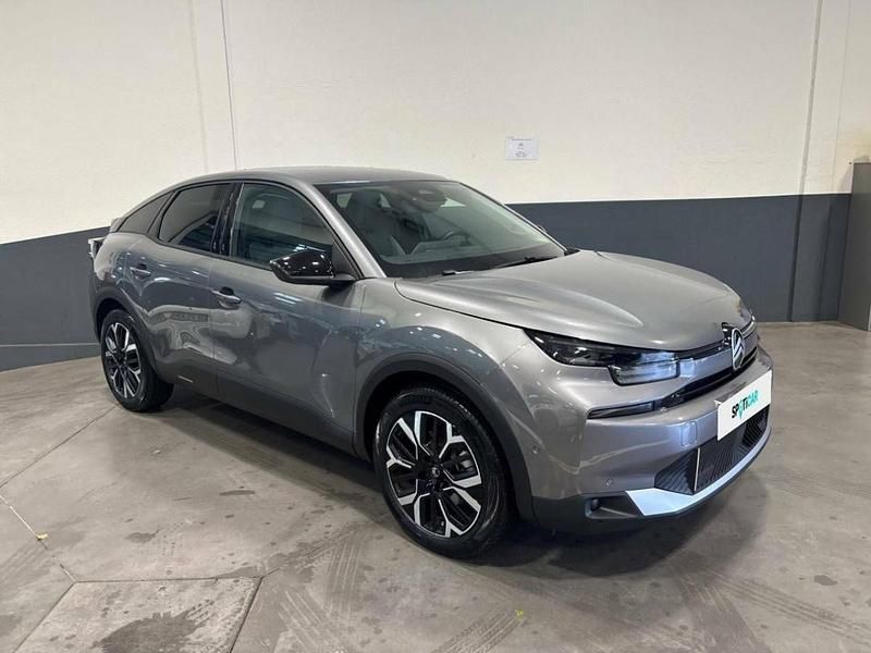 Usado Citroën e-C4 114 kW (156 HP) 2025 Cinzento Sedan