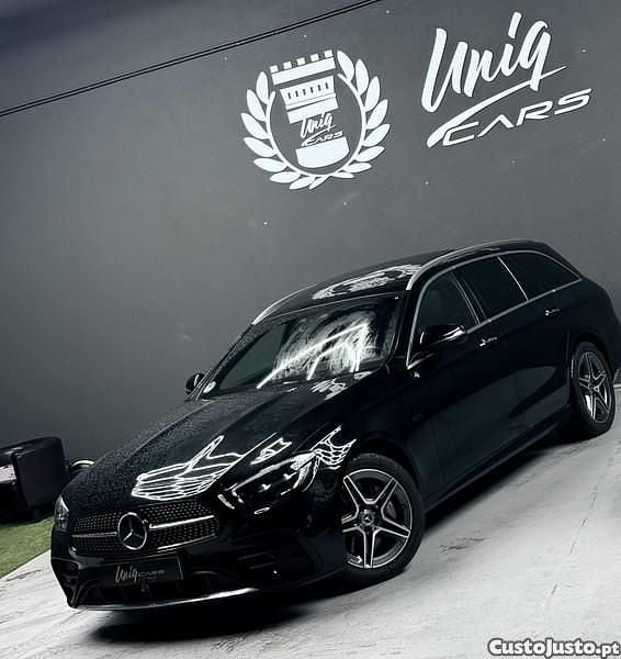 Preto Usado 2021 Mercedes E300 AMG Sedan | € 36.999 - Imagem 1/1