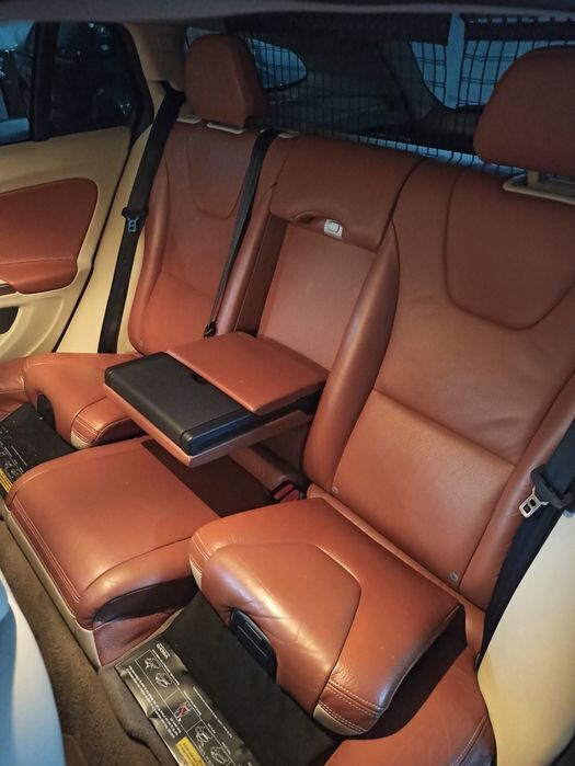 Usado Volvo V60 Momentum 163 HP (119 kW) 2013 Carrinha