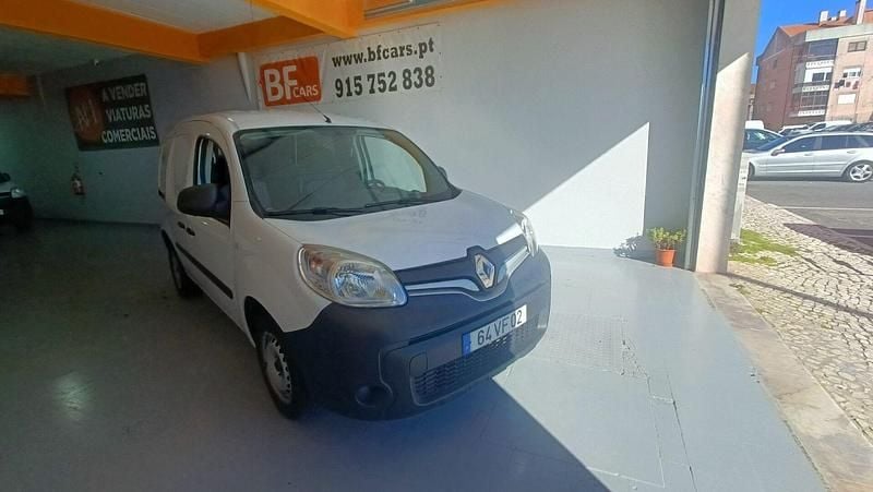Usado Renault Kangoo Business 75 HP (55 kW) 2018 Branco Monovolume