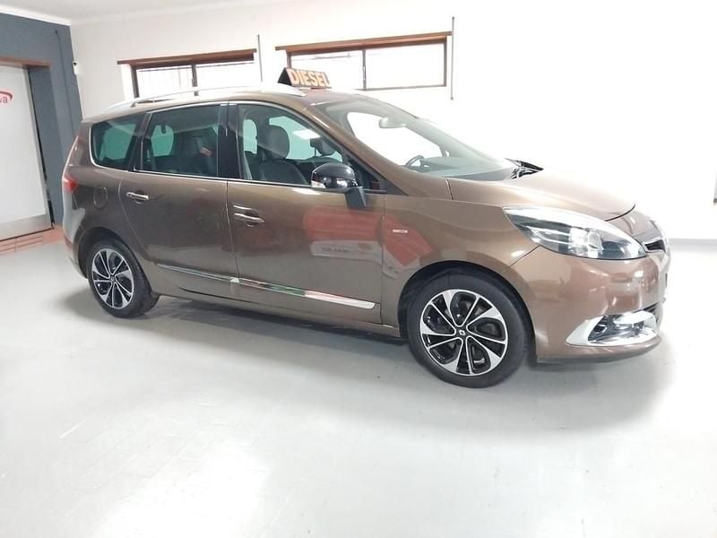Usado Renault Grand Scénic IV 110 HP (80 kW) 2016 Outra Monovolume