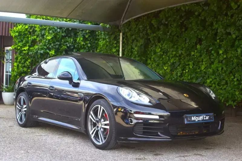 Preto Usado 2015 Porsche Panamera Sedan | € 51.900 (Preço justo) - Imagem 1/4