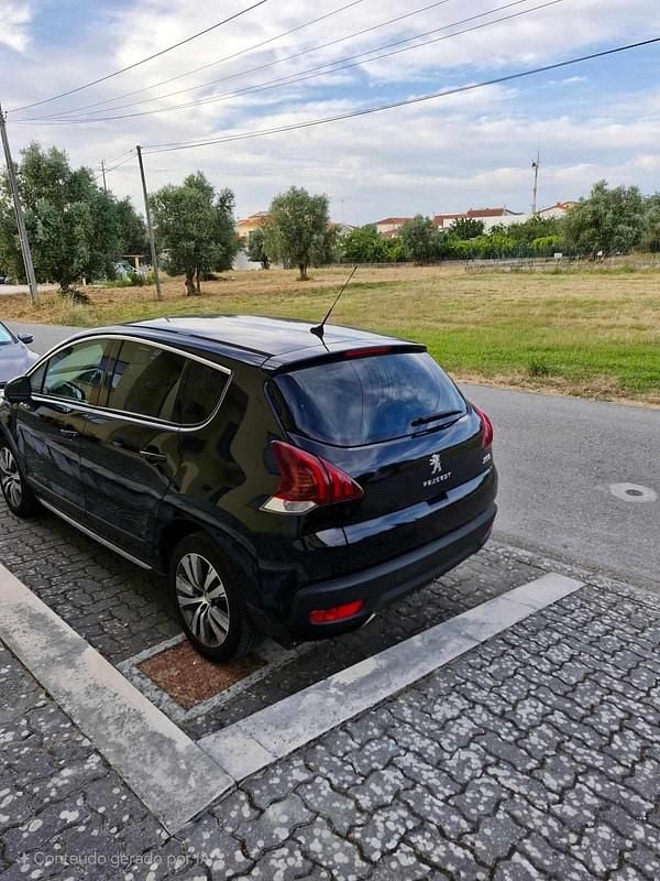 Preto Usado 2015 Peugeot 3008 Carrinha | € 10.000 (Preço justo) - Imagem 1/4