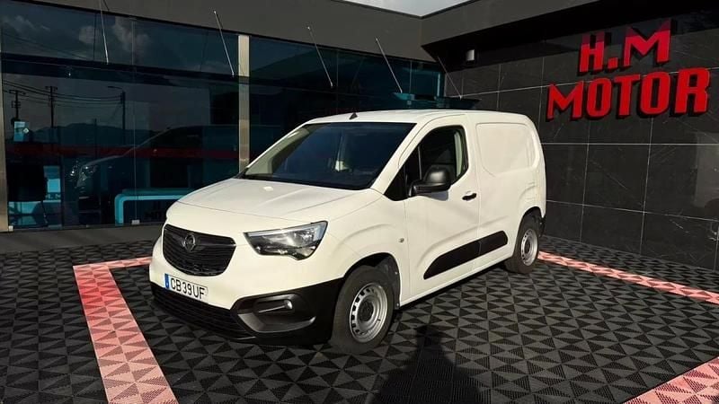 Usado Opel Combo Edition 90 HP (66 kW) 2021 Branco Monovolume