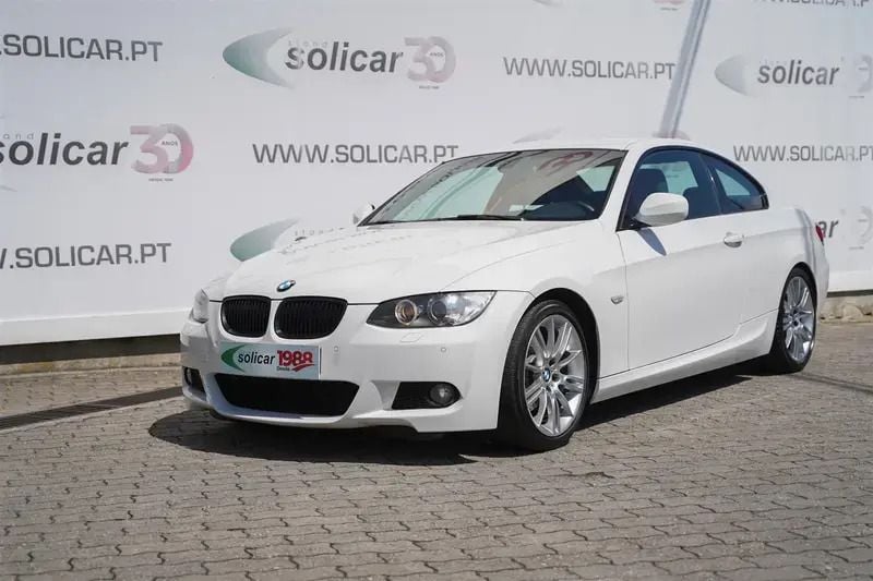 Branco Usado 2010 BMW 320 Coupé | € 16.500 (Preço justo) - Imagem 1/4