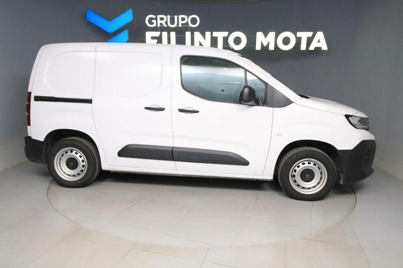 Branco Usado 2024 Peugeot Partner Van | € 18.990 (Preço justo) - Imagem 1/4