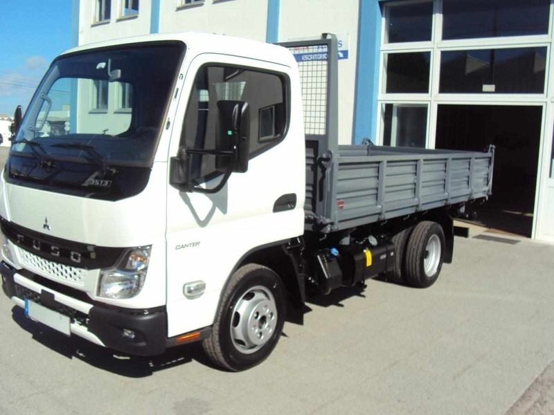 Branco Usado 2022 Mitsubishi Canter | € 36.500 (Preço justo) - Imagem 1/4