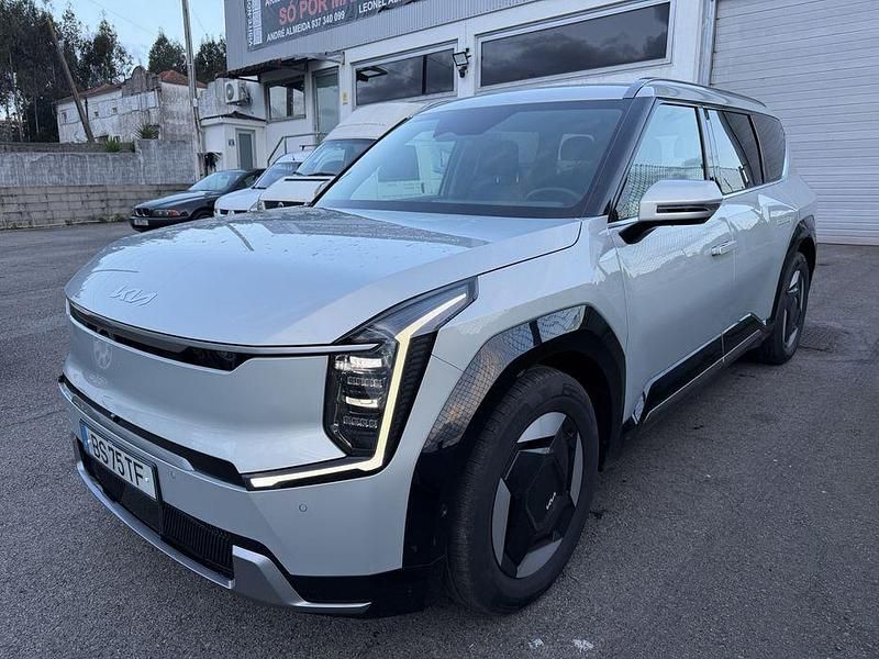 Usado Kia EV9 First Edition 150 kW (205 HP) 2025 SUV