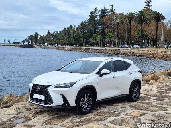 Branco Usado 2023 Lexus NX450h+ Executive Line SUV | € 65.000 - Imagem 1/1