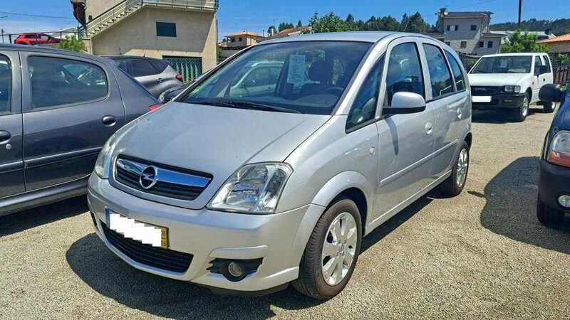 Cinzento Usado 2006 Opel Meriva Monovolume | € 5.450 - Imagem 1/4