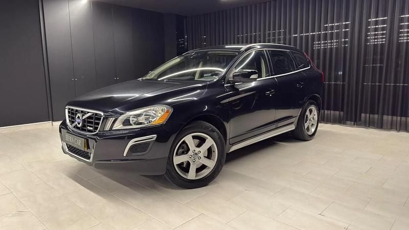 Preto Usado 2011 Volvo XC60 SUV | € 13.990 - Imagem 1/4