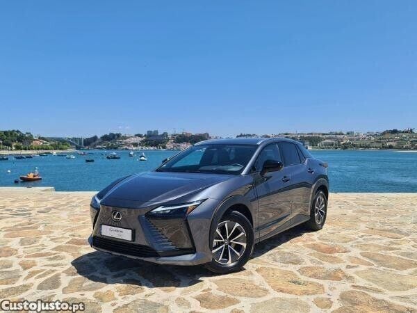 Branco Usado 2023 Lexus RZ 450e Executive Line SUV | € 59.900 - Imagem 1/1