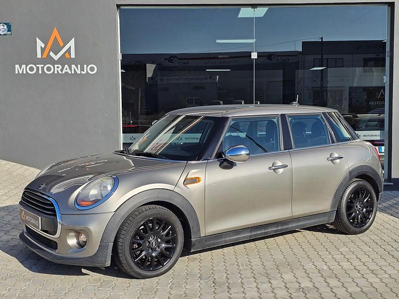 Usado Mini One D 95 HP (69 kW) 2016 Cinza Citadino