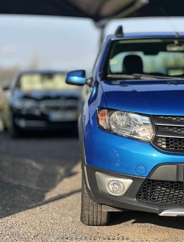 Usado Dacia Sandero 90 HP (66 kW) 2015 Azul Citadino