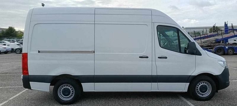 Usado Mercedes Sprinter 170 HP (125 kW) 2023 Branco Van