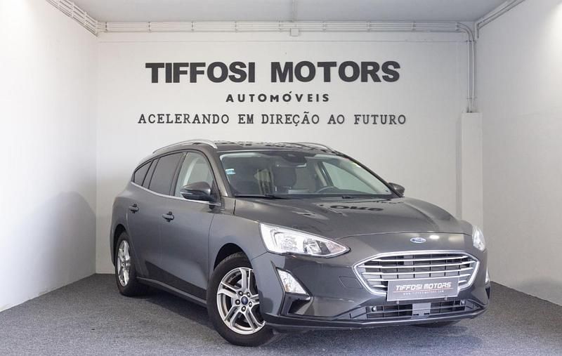 Usado Ford Focus Titanium 120 HP (88 kW) 2019 Antracite Carrinha