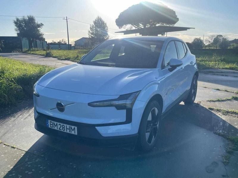 Azul Usado 2024 Volvo EX30 Single Motor SUV | € 36.900 (Preço justo) - Imagem 1/4