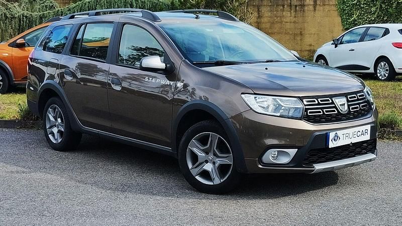 Castanho Usado 2019 Dacia Logan Stepway Carrinha | € 14.000 (Caro) - Imagem 1/4