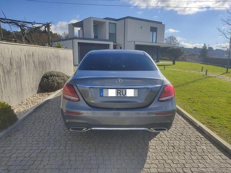 Usado Mercedes E220 AMG line 194 HP (142 kW) 2016