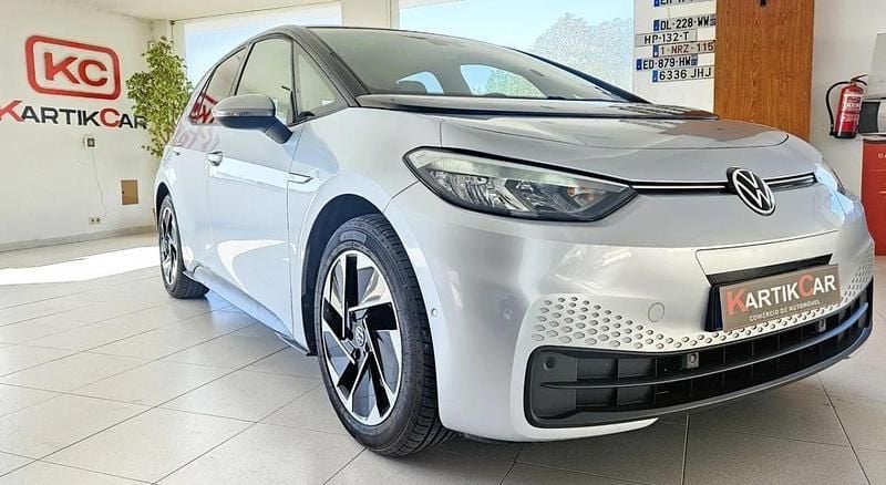 Cinzento Usado 2023 VW ID.3 Citadino | € 28.999 - Imagem 1/4