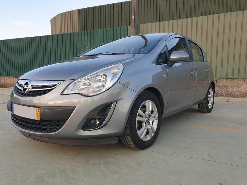 Usado Opel Corsa 85 HP (62 kW) 2012 Sedan