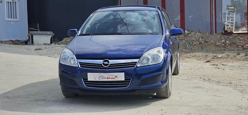 Azul Usado 2008 Opel Astra Enjoy Citadino | € 4.650 (Preço justo) - Imagem 1/4