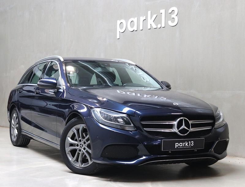 Azul Usado 2018 Mercedes C200 Avantgarde Carrinha | € 20.990 - Imagem 1/4
