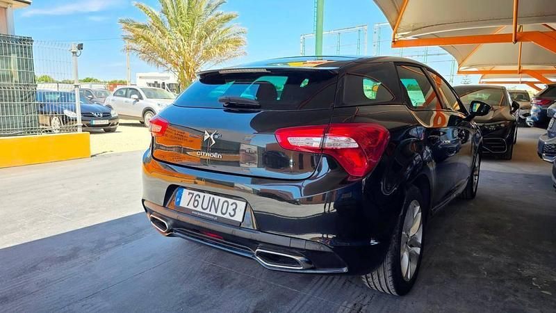 Usado Citroën DS5 200 HP (147 kW) 2013 Preto Citadino