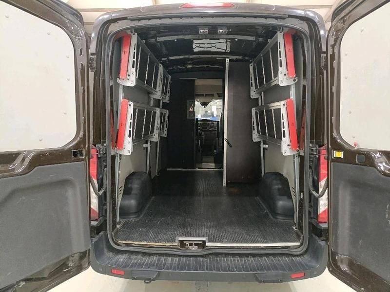 Usado Ford Transit Trend 130 HP (95 kW) 2023 Castanho