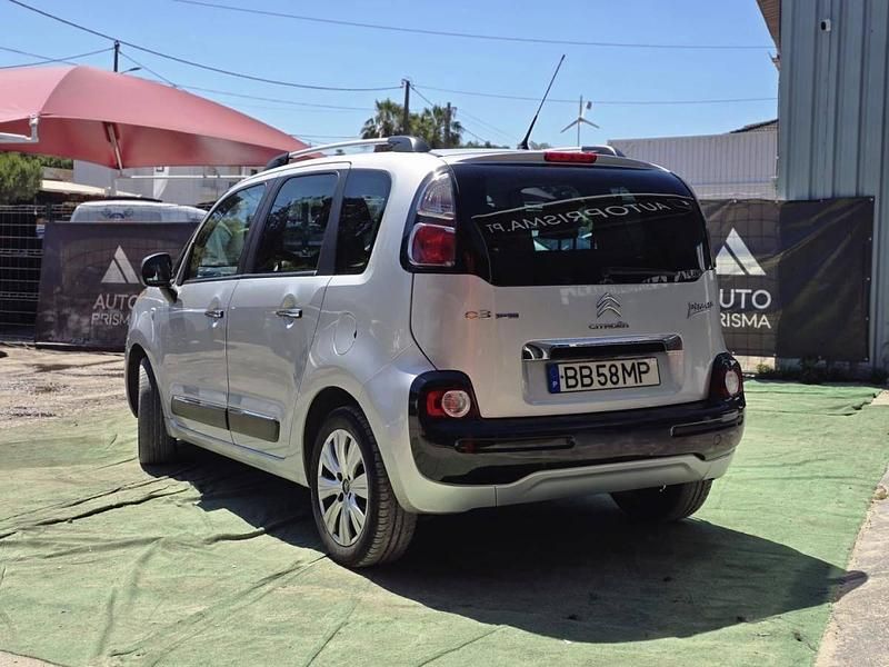 Usado Citroën C3 Picasso 92 HP (67 kW) 2017 Cinzento Monovolume