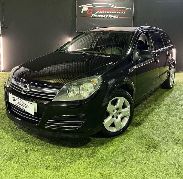 Usado Opel Astra Cosmo 90 HP (66 kW) 2006 Sedan