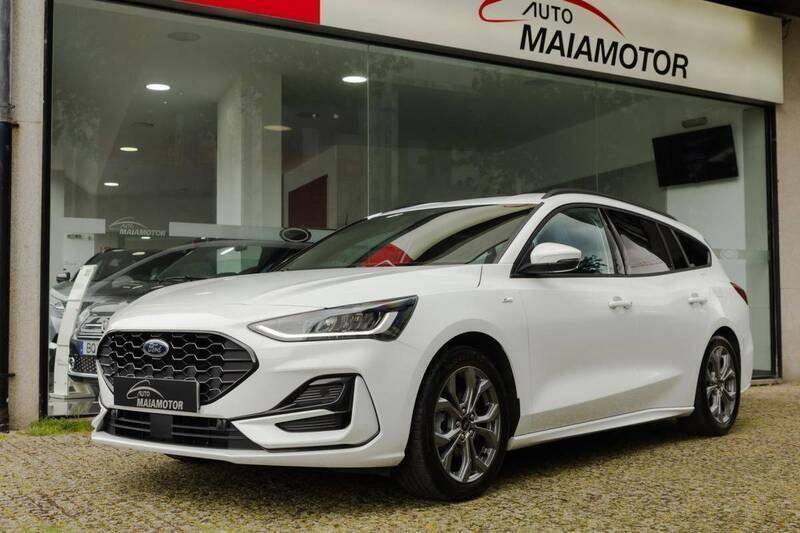 Branco Usado 2023 Ford Focus ST-Line Carrinha | € 21.500 (Preço justo) - Imagem 1/4
