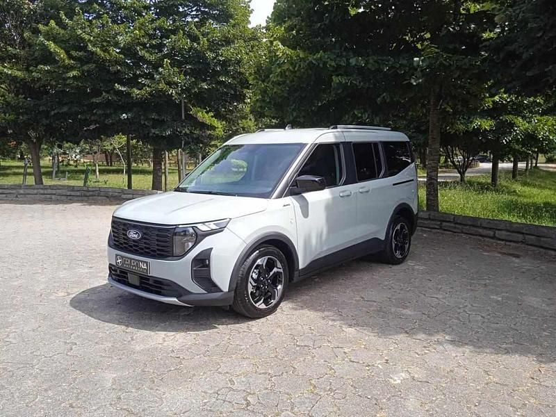 Usado Ford Tourneo Courier 125 HP (91 kW) 2025 Cinzento Monovolume