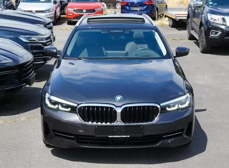 Usado BMW 530e 292 HP (214 kW) 2022 Preto Carrinha