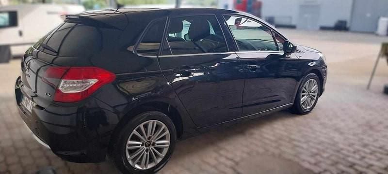 Usado Citroën C4 Seduction 115 HP (84 kW) 2013 Preto Sedan