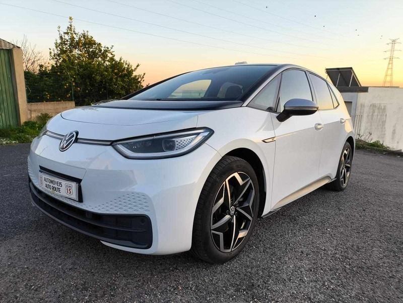 Branco Usado 2021 VW ID.3 Pure Citadino | € 22.965 (Super Preço) - Imagem 1/4