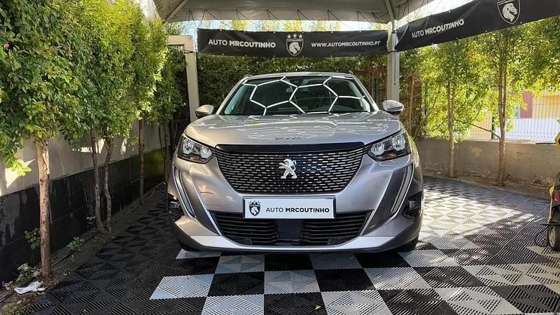 Cinzento platina Usado 2020 Peugeot 2008 Allure SUV | € 13.900 (Bom preço) - Imagem 1/4