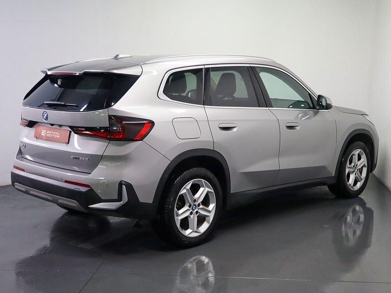Usado BMW X1 245 HP (180 kW) 2023 Cinza SUV