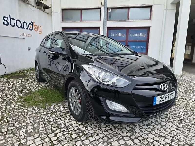 Preto Usado 2013 Hyundai i30 Comfort Carrinha | € 8.950 (Preço elevado) - Imagem 1/4