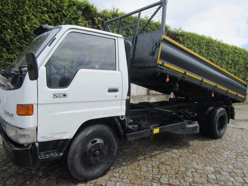 Toyota dyna 2000
