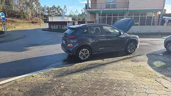 Cinzento Usado 2022 Hyundai Kauai SUV | € 23.900 (Preço justo) - Imagem 1/4