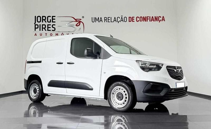 Usado Opel Combo 102 HP (75 kW) 2021 Branco Monovolume